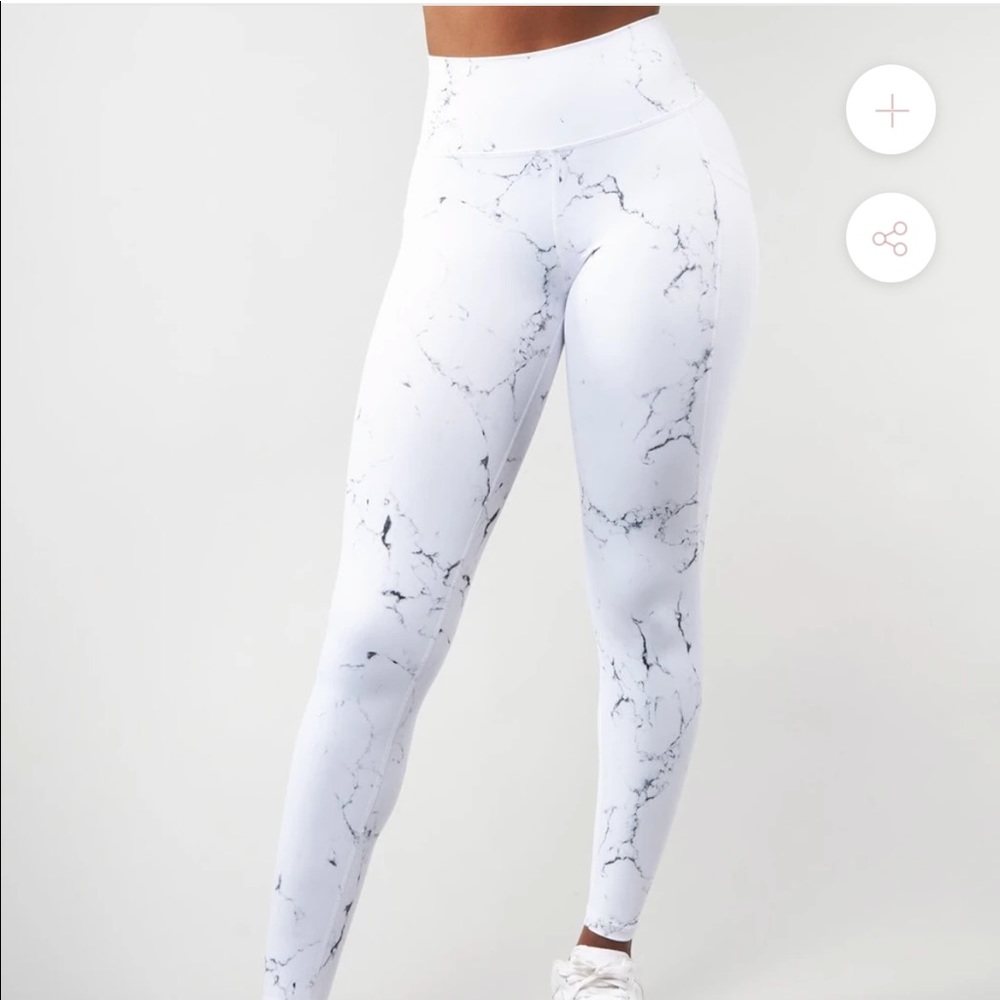 Buffbunny white marble leggings!